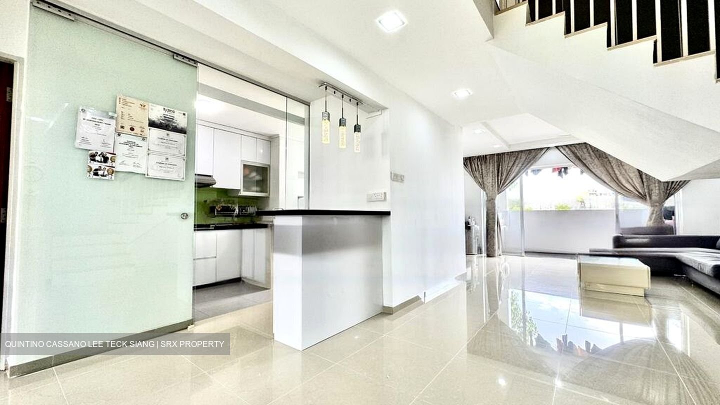 Blk 705 Hougang Avenue 2 (Hougang), HDB Executive #456709731